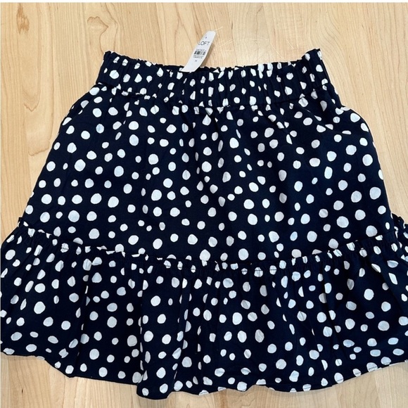 Loft Woman’s Petite Dotted Tiered Skirt- NWT - Picture 4 of 6
